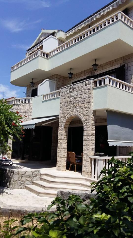 מאקרסקה Guesthouse Mario&Marina מראה חיצוני תמונה